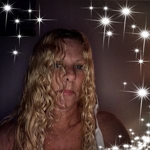 Meet your Posher, Angie